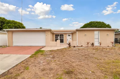1823 Sprint Ln, Holiday, FL 34691