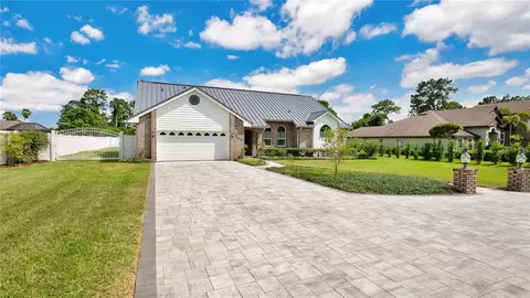 203 Knights Bridge Pl, Debary, FL 32713