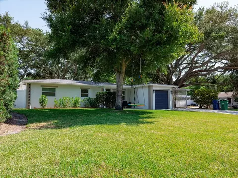 2901 W Rogers Ave, Tampa, FL 33611