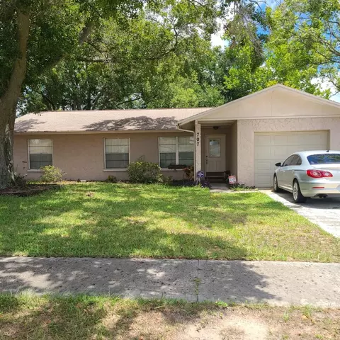 707 Gateway Ln, Tampa, FL 33613