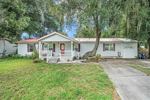 4320 5th St, Zephyrhills, FL 33542