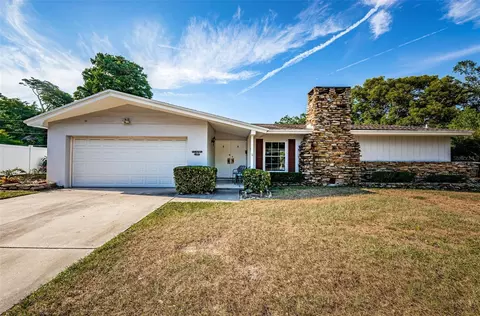 1890 Brentwood Dr, Clearwater, FL 33764