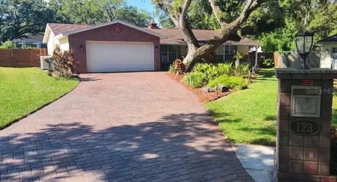 123 Harbor Woods Cir, Safety Harbor, FL 34695