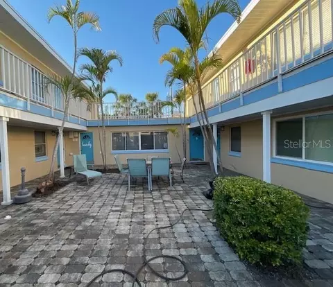 90 144th Ave #7, Madeira Beach, FL 33708