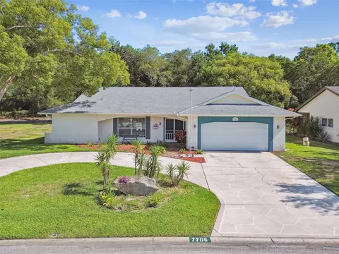 7706 Sundown Ct, Hudson, FL 34667