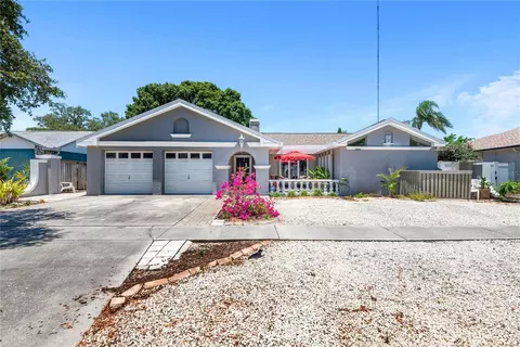 2603 Holiday Lake Dr, Holiday, FL 34691