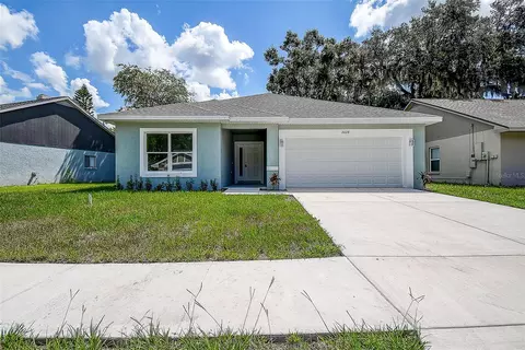 2028 Shadow Pine Dr, Brandon, FL 33511