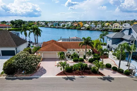 809 Chipaway Dr, Apollo Beach, FL 33572
