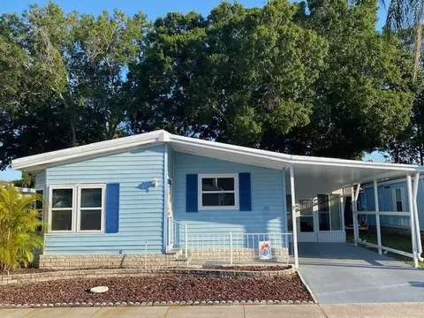 1001 Starkey Rd #123, Largo, FL 33771