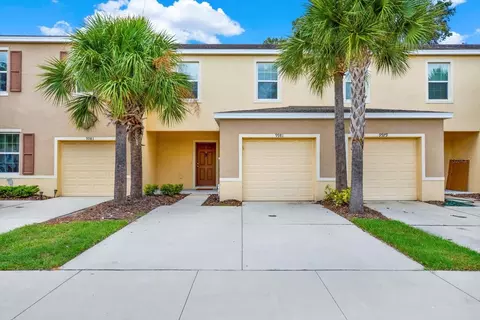 9981 Hound Chase Dr, Gibsonton, FL 33534
