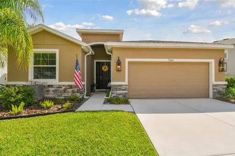 32940 Sand Creek Dr, Wesley Chapel, FL 33543