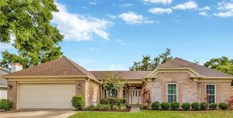 2705 Brianholly Dr, Valrico, FL 33596