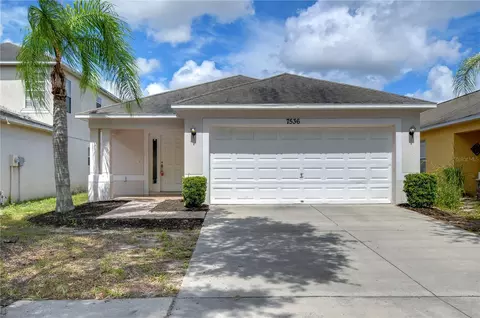 7536 Maroon Peak Dr, Ruskin, FL 33573