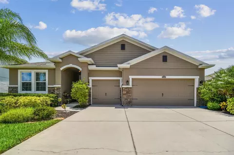 32366 Fenwick Ln, Wesley Chapel, FL 33543