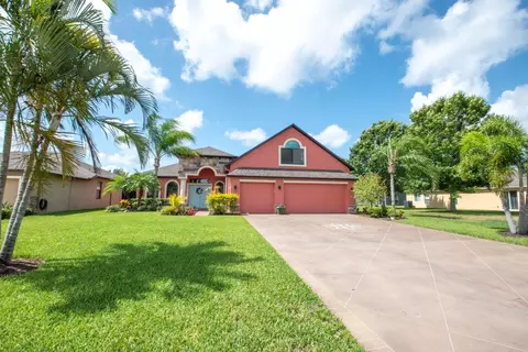 332 Star Shell Dr, Apollo Beach, FL 33572