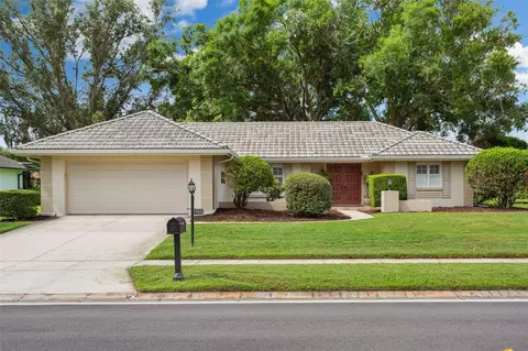 9227 Pebble Creek Dr, Tampa, FL 33647