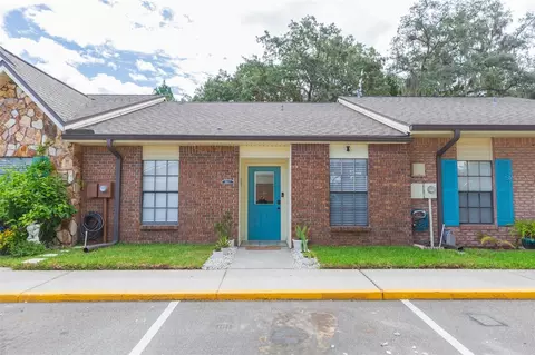 8611 Carroll Oaks Dr, Tampa, FL 33614