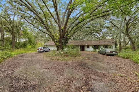 1016 Crystal Lake Rd, Lutz, FL 33548