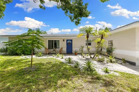 6555 19th Way N, Saint Petersburg, FL 33702