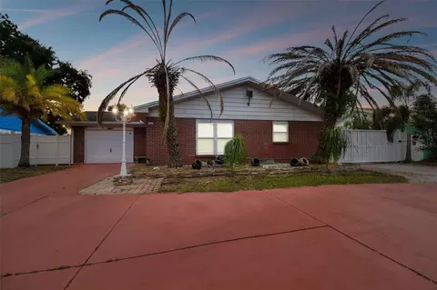 4523 Dreisler St, Tampa, FL 33634