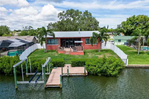 429 Flamingo Dr, Apollo Beach, FL 33572