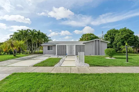 10475 SW 152nd St, Miami, FL 33157