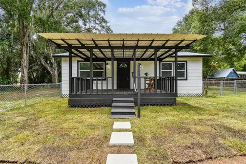 1910 W Knights Griffin Rd, Plant City, FL 33565