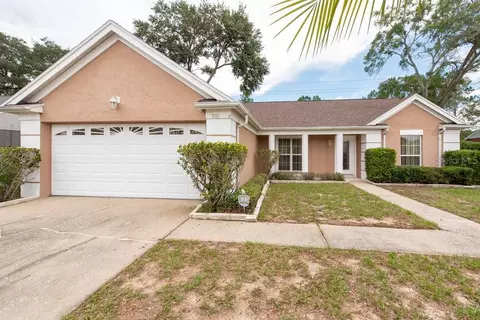 805 Sunridge Point Dr, Seffner, FL 33584