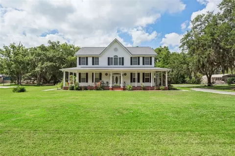 2207 Par Meadows Ln, Plant City, FL 33566