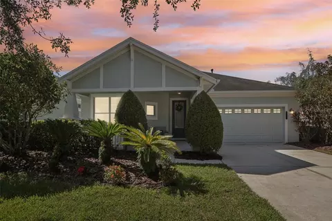 8119 Hampton Lake Dr, Tampa, FL 33647