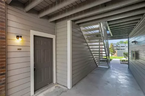 1400 Gandy Blvd N #304, Saint Petersburg, FL 33702
