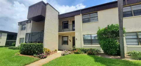 2400 Winding Creek Blvd #14-202, Clearwater, FL 33761