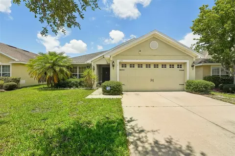 10711 Standing Stone Dr, Wimauma, FL 33598