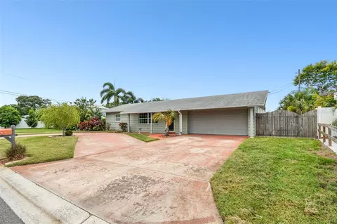 10213 112th Way N, Largo, FL 33778