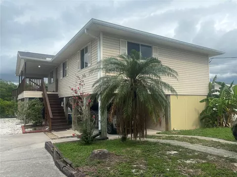 816 Seabreeze Dr, Ruskin, FL 33570