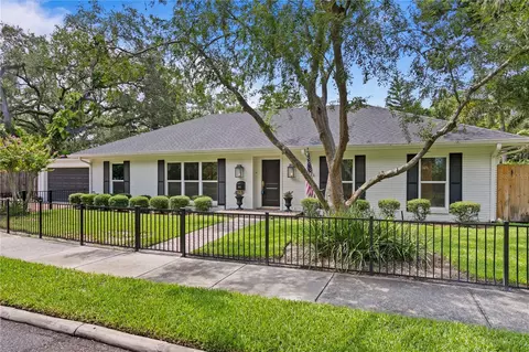 2402 W Watrous Ave, Tampa, FL 33629