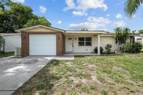 7115 Oakshire Dr, Port Richey, FL 34668