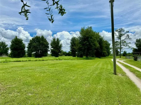 Fairview Heights Road, Zephyrhills, FL 33541