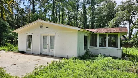 4575 N Champion Pt, Crystal River, FL 34428
