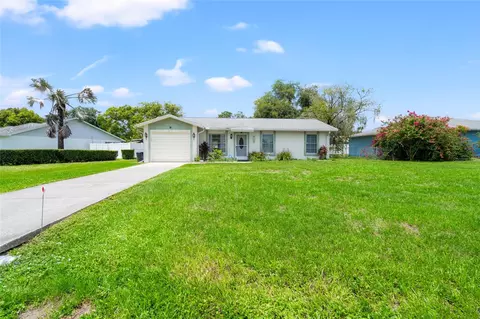 22525 Weeks Blvd, Land O Lakes, FL 34639