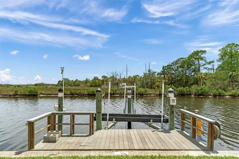 11668 W Bayshore Dr #2, Crystal River, FL 34429