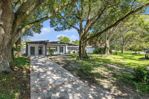 10228 N Fleetwood Dr, Tampa, FL 33612