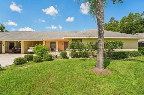 1746 Atrium Dr, Sun City Center, FL 33573