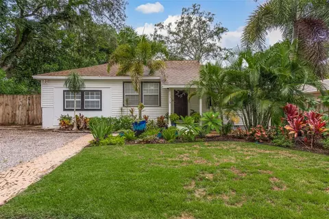 1315 14th St, Palm Harbor, FL 34683