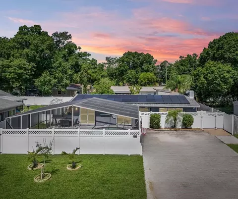 3938 Chaucer Ln, Sarasota, FL 34241
