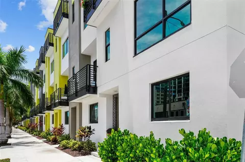 913 Arlington Ave N, Saint Petersburg, FL 33705