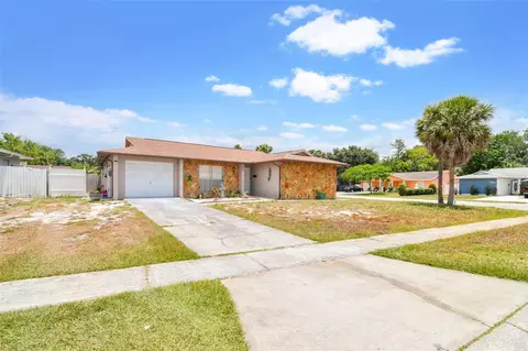 8401 Woodhurst Dr, Tampa, FL 33615