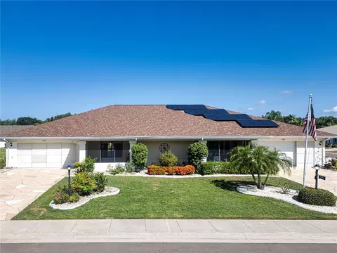 2122 Meadowlark Ln, Sun City Center, FL 33573