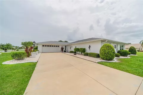 322 Stoneham Dr, Sun City Center, FL 33573