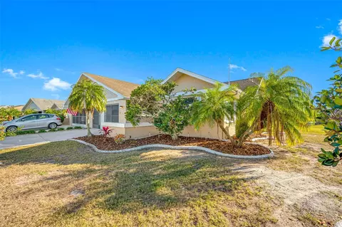 320 Stroll Ln, Sun City Center, FL 33573